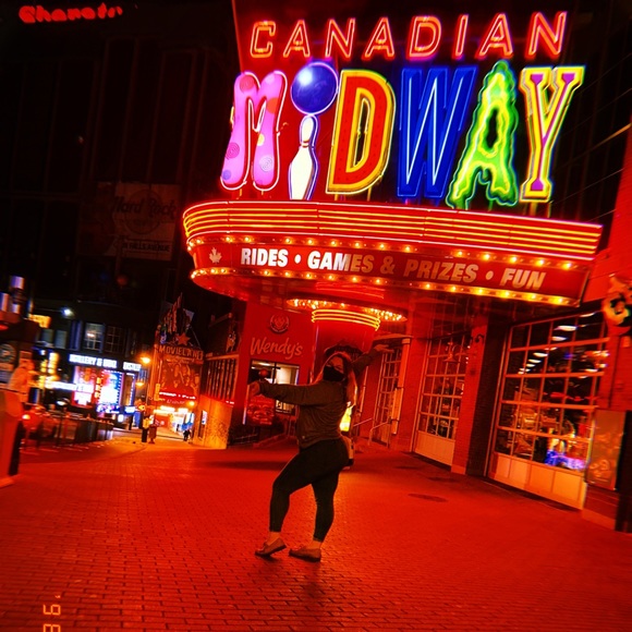 Meet your Posher, Joey - Picture 1 of 1